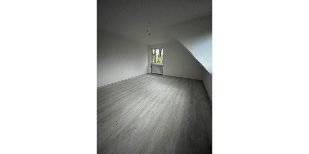 Dachgeschoßwohnung Goslar OS Hahnenklee-Bockswiese - 4 Zimmer, 87 m&sup2;, 630&euro; | Angebot:24443658