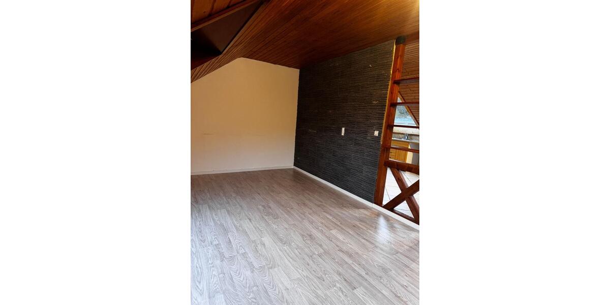 Dachgeschoßwohnung Miltenberg - 3.5 Zimmer, 78 m&sup2;, 780&euro; | Angebot:25300637