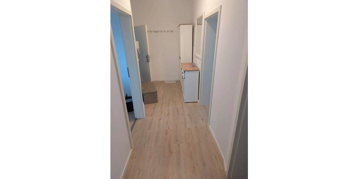 Charmante 2,5-Zimmer-Altbauwohnung mit 3 m 2 zimmer