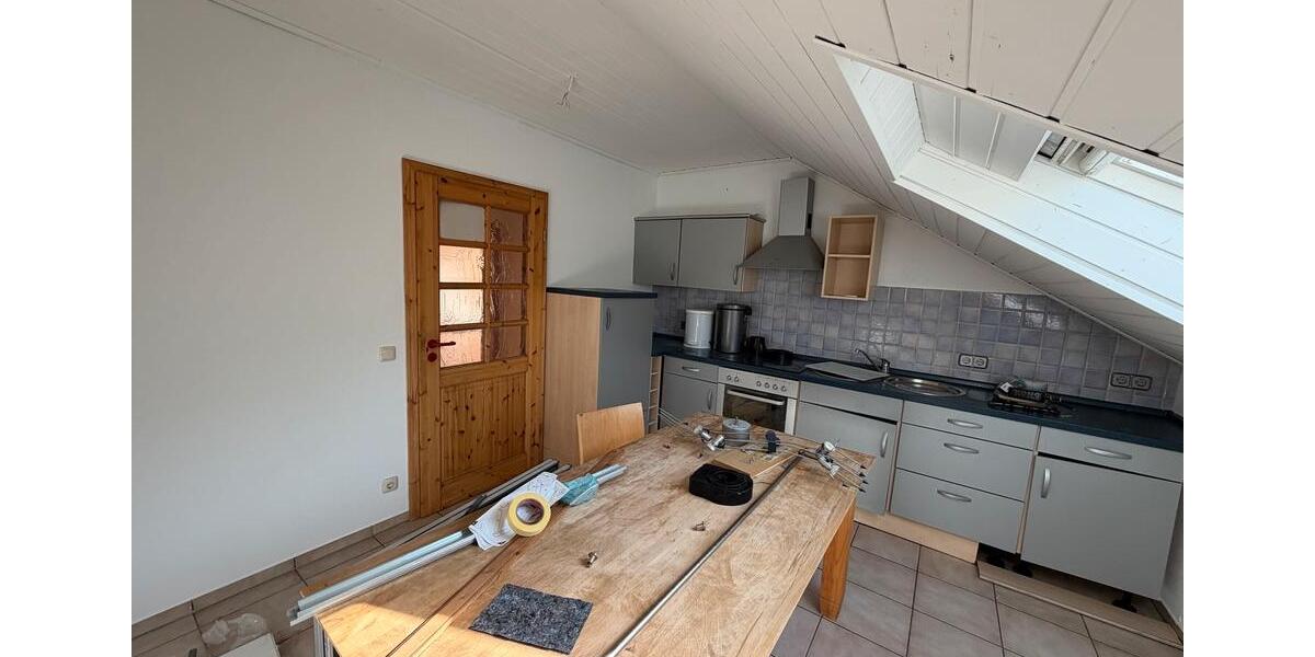 Dachgeschoßwohnung Siegen Eiserfeld - 3 Zimmer, 105 m&sup2;, 850&euro; | Angebot:25258307