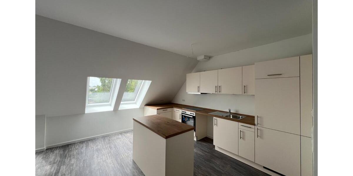 Dachgeschoßwohnung Glückstadt - 4 Zimmer, 152 m&sup2;, 1.520&euro; | Angebot:25343231