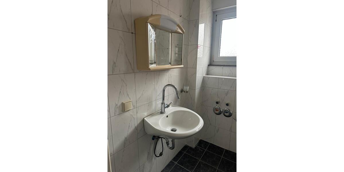 Hochparterre Sontra - 3 Zimmer, 67 m&sup2;, 600&euro; | Angebot:24384727