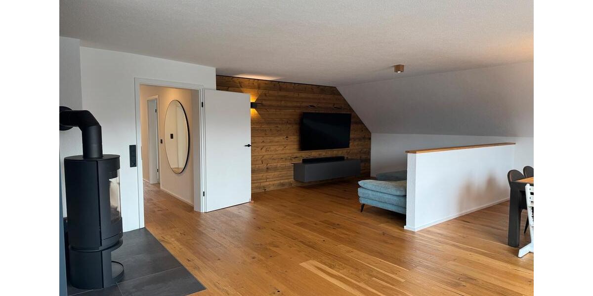 Dachgeschoßwohnung Auenwald - 4 Zimmer, 133 m&sup2;, 1.490&euro; | Angebot:26288235