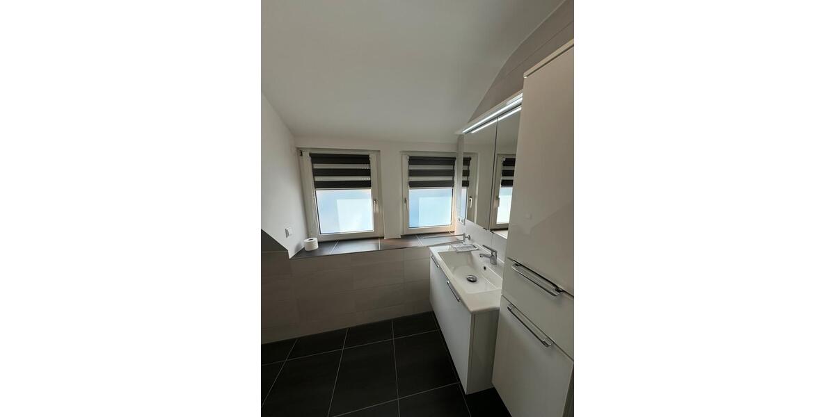 Etagenwohnung Warthausen - 3.5 Zimmer, 85 m&sup2;, 990&euro; | Angebot:25905225