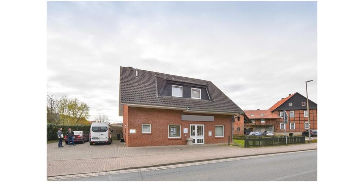 Einfamilienhaus Bad Salzdetfurth - 8 Zimmer, 189 m&sup2;, 1.200&euro; | Angebot:24362004