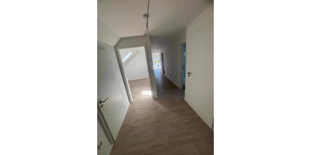 Dachgeschoßwohnung Sulingen - 4 Zimmer, 100 m&sup2;, 850&euro; | Angebot:26324448