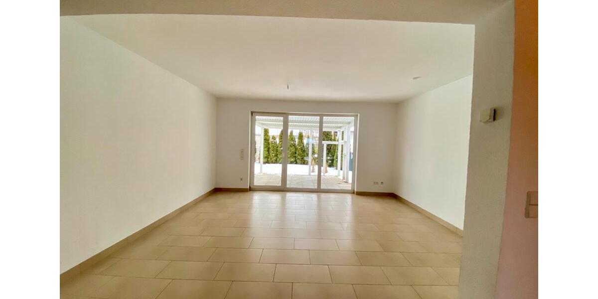 Reihenhaus Erkner - 3 Zimmer, 125 m&sup2;, 1.490&euro; | Angebot:25057423