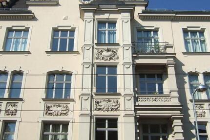 Stuckaltbauwohnung - Toller Schnitt - Lärchendielen - Flügeltüren - Marmorbad 4 zimmer