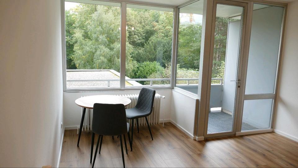 Möblierte 1-Zimmer-Wohnung mit EBK, Balkon in Eschborn zimmer