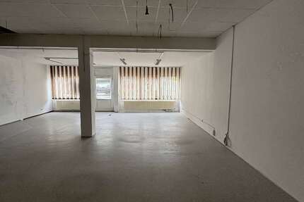 Einzelhandel in Dingolfing 1.177,33 € 107.03 m² zimmer