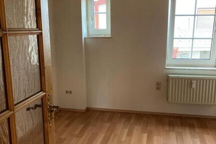 Wohnung Schrecksbach - 4 Zimmer, 100 m&sup2;, 900&euro; | Angebot:26327856