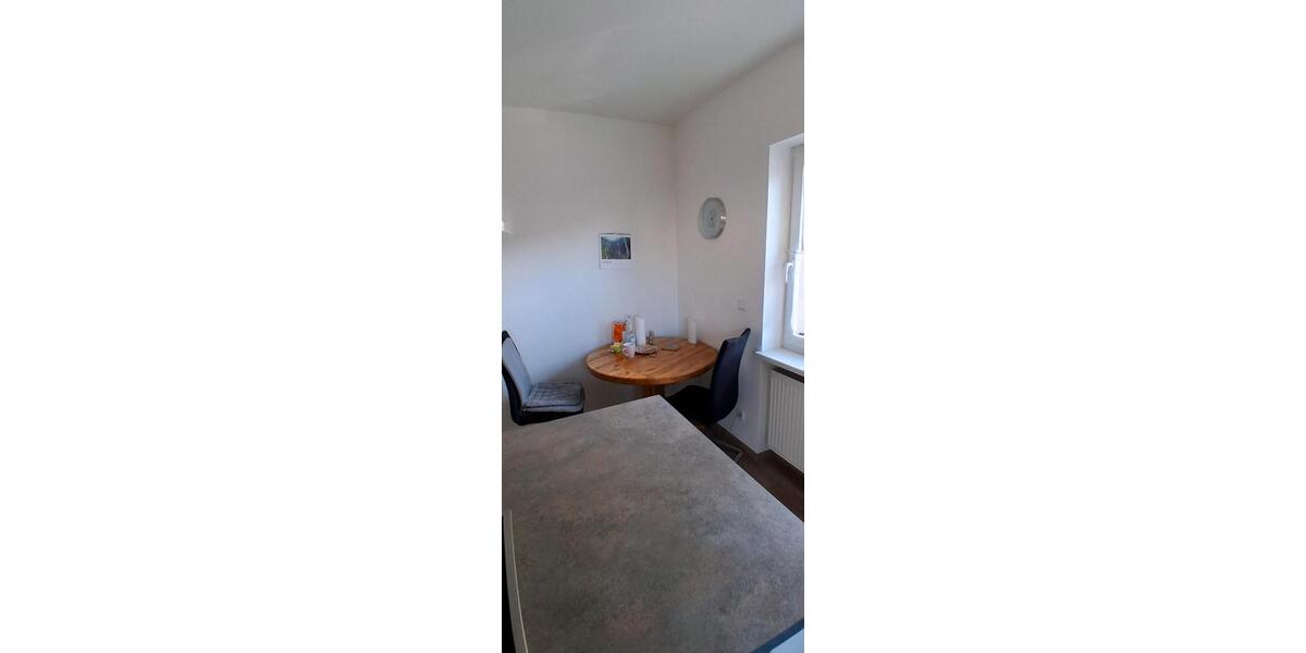 Erdgeschoßwohnung Neumarkt in der Oberpfalz Altenhof - 3.5 Zimmer, 94 m&sup2;, 1.200&euro; | Angebot:26039168