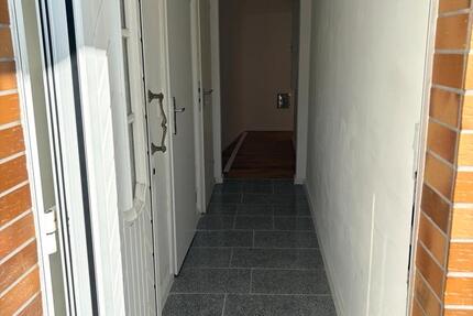 Erstbezug Frisch Sanierte zwei Zimmer Wohnung am Breitenhagen 2 zimmer
