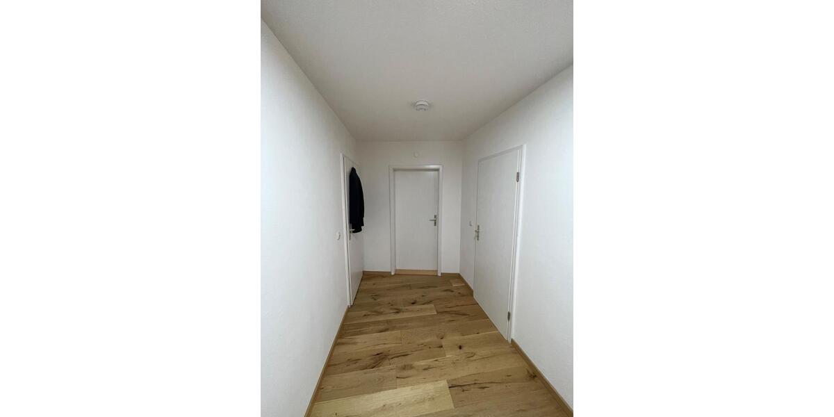 Dachgeschoßwohnung Chemnitz Kapellenberg - 2 Zimmer, 61 m&sup2;, 490&euro; | Angebot:26700045