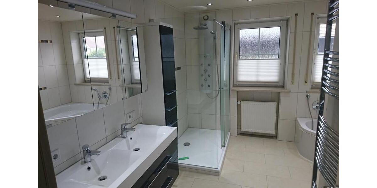 Etagenwohnung Ursensollen - 3 Zimmer, 130 m&sup2;, 860&euro; | Angebot:26294865