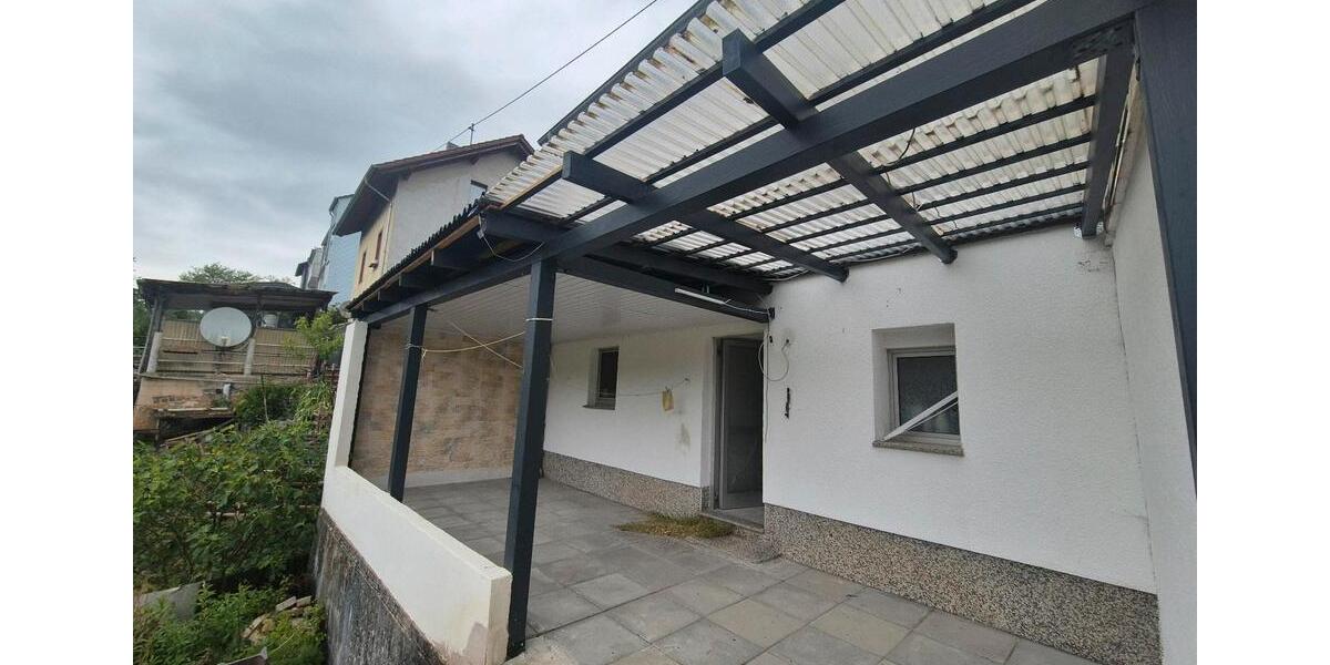 Dachgeschoßwohnung Saarbrücken West - 3 Zimmer, 60 m&sup2;, 450&euro; | Angebot:26025747