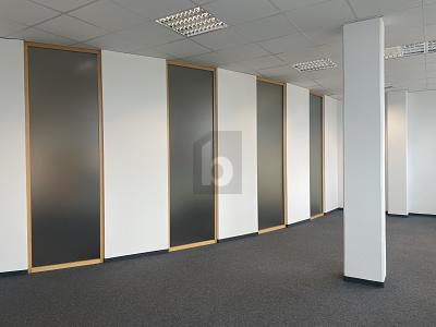 HIER ARBEITET MAN GERNE- MODERNE BÜROEINHEIT