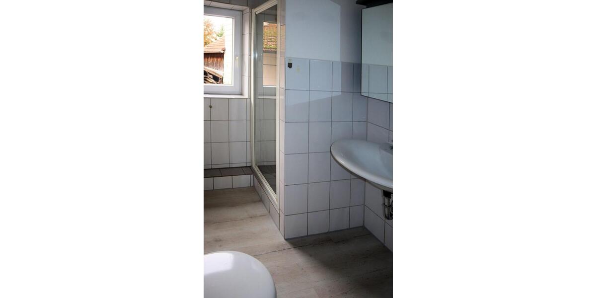 Einfamilienhaus Velden - 7 Zimmer, 140 m&sup2;, 1.300&euro; | Angebot:23660225