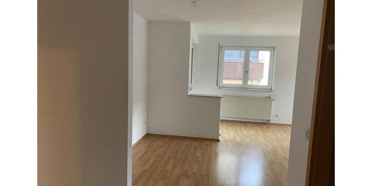 Hochparterre Brackenheim - 3.5 Zimmer, 75 m&sup2;, 1.050&euro; | Angebot:26235925