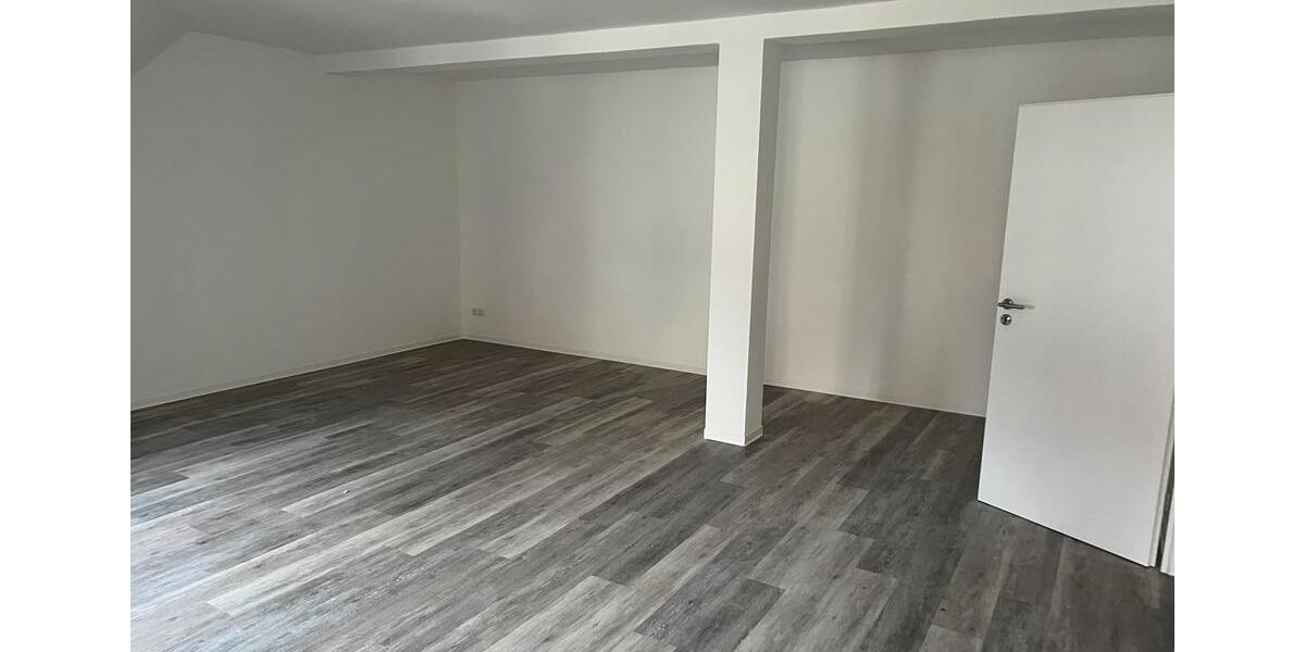 Dachgeschoßwohnung Eisleben (Lutherstadt) - 3 Zimmer, 99 m&sup2;, 700&euro; | Angebot:25339132