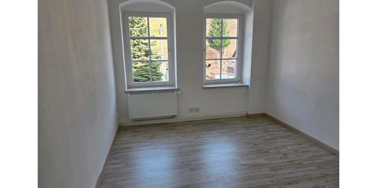 Erdgeschoßwohnung Bockau - 3 Zimmer, 55 m&sup2;, 300&euro; | Angebot:23619245