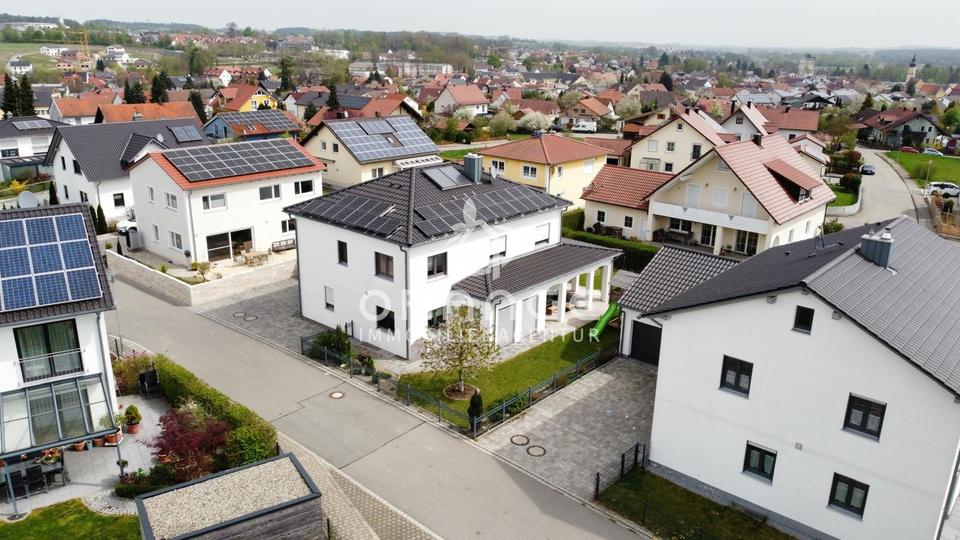 Einfamilienhaus Langquaid - 8 Zimmer, 260 m&sup2;, 1.800&euro; | Angebot:23861895