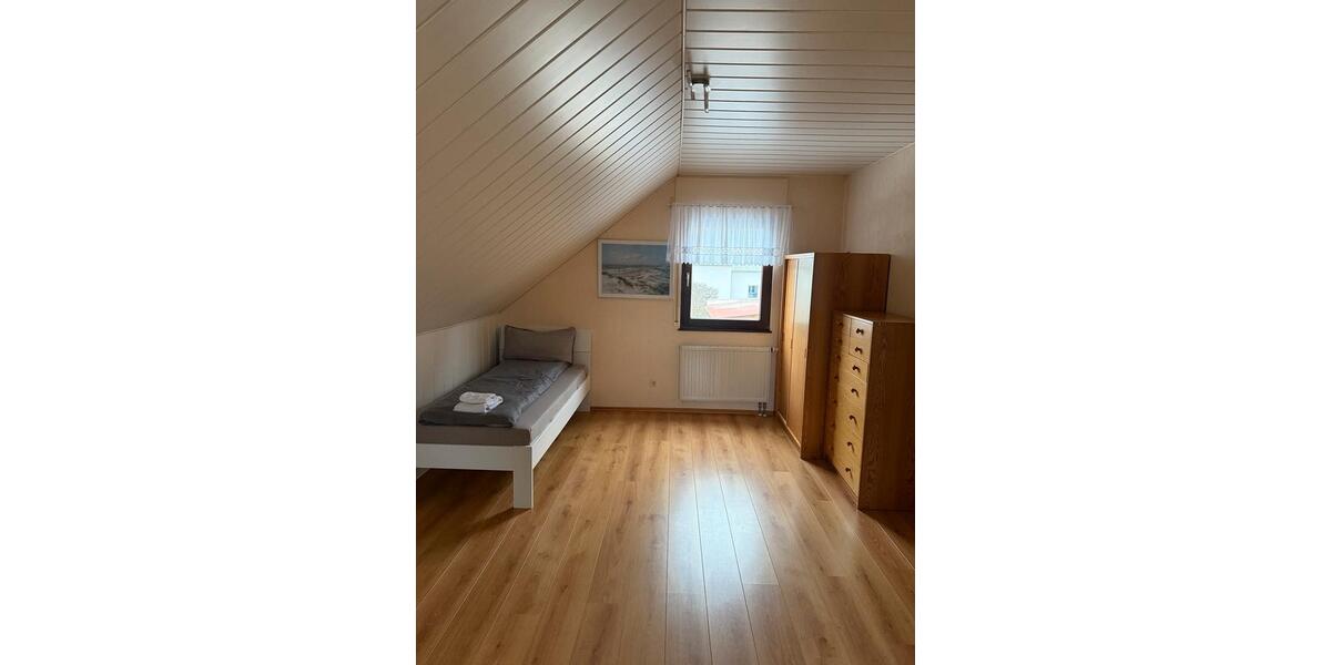 Wohnen auf Zeit Gägelow - 5 Zimmer, 120 m&sup2;, 15&euro; | Angebot:25650032