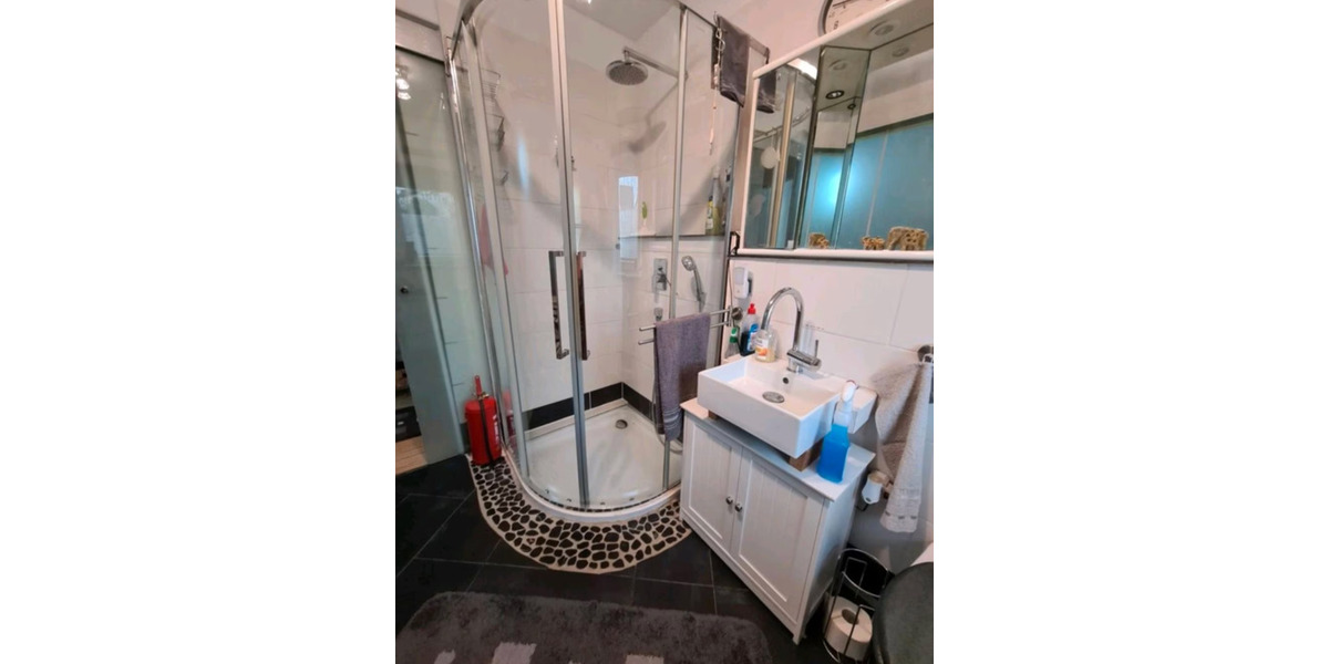 Etagenwohnung Landshut - 1 Zimmer, 16 m&sup2;, 375&euro; | Angebot:25131875