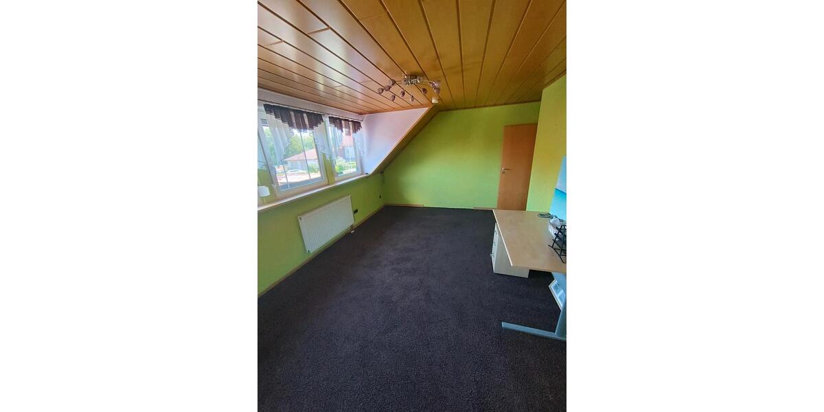 Dachgeschoßwohnung Heiligenstadt in Oberfranken - 2.5 Zimmer, 70 m&sup2;, 475&euro; | Angebot:25403434