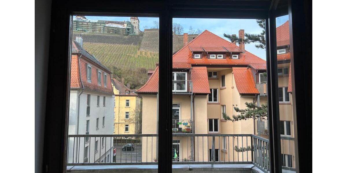 Terrassenwohnung Würzburg - 4 Zimmer, 104 m&sup2;, 1.500&euro; | Angebot:25993794