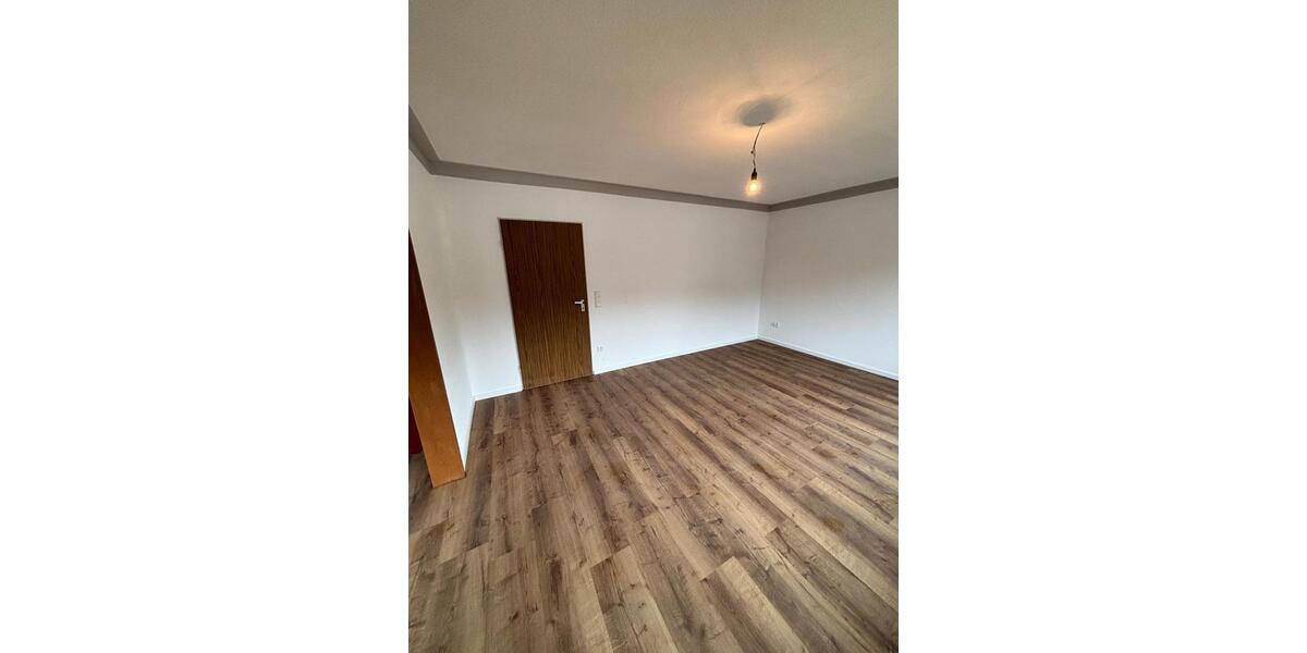 Erdgeschoßwohnung Künzelsau - 4 Zimmer, 93 m&sup2;, 1.100&euro; | Angebot:25959891