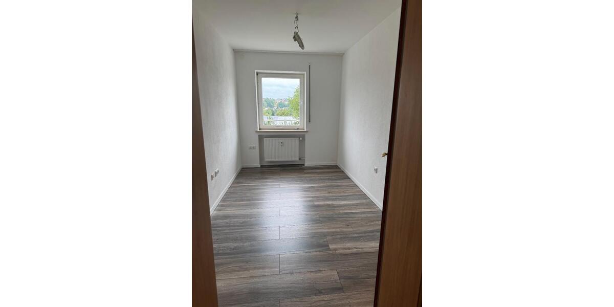 Etagenwohnung Simbach - 4 Zimmer, 97 m&sup2;, 850&euro; | Angebot:26363023