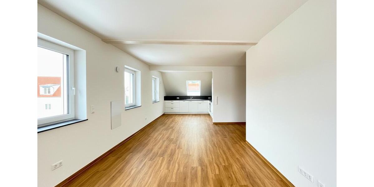 Dachgeschoßwohnung Riesbürg - 2 Zimmer, 69 m&sup2;, 810&euro; | Angebot:25351256