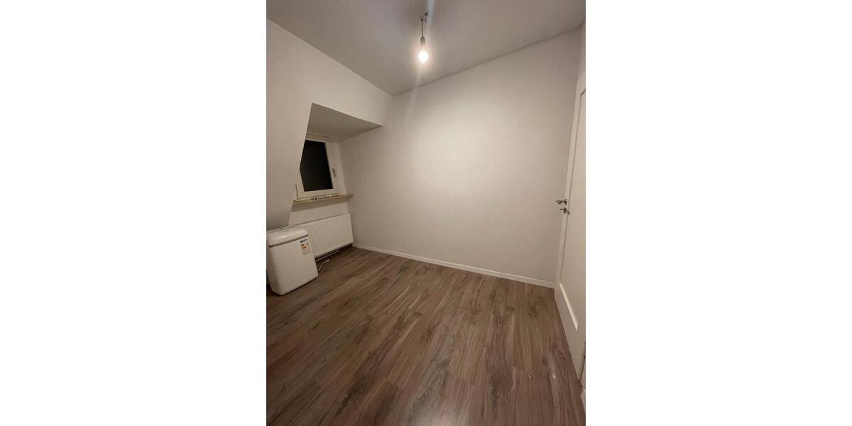 Dachgeschoßwohnung Lübbecke - 2 Zimmer, 65 m&sup2;, 750&euro; | Angebot:26022955