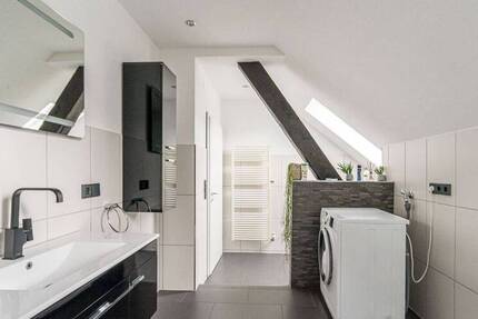 °RENOVIERTE° 3.5 - Zimmer - Dachgeschoßwohnung im HERZEN von Murg
