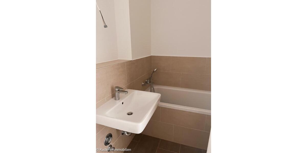 Etagenwohnung Neuruppin - 3 Zimmer, 83 m&sup2;, 994&euro; | Angebot:19871345