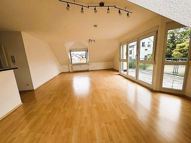 Dachgeschoßwohnung Neckarsulm - 3.5 Zimmer, 101 m&sup2;, 1.040&euro; | Angebot:26631982