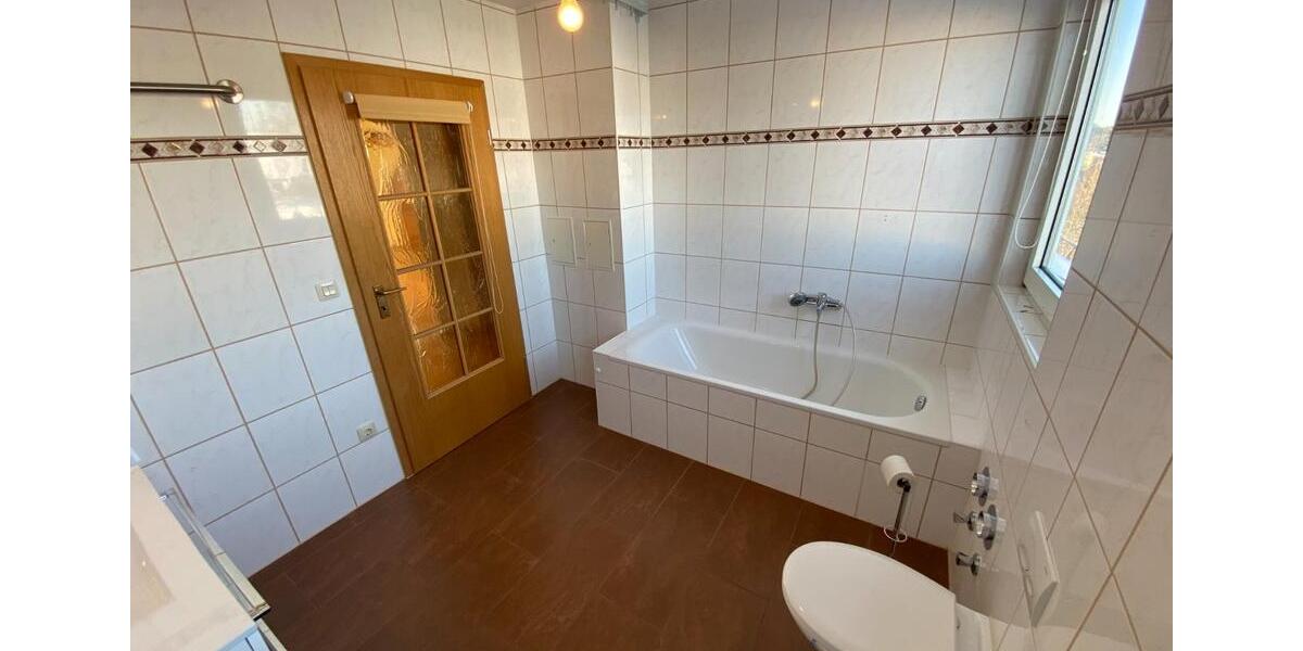 Etagenwohnung Heroldsberg - 3 Zimmer, 94 m&sup2;, 990&euro; | Angebot:25185442