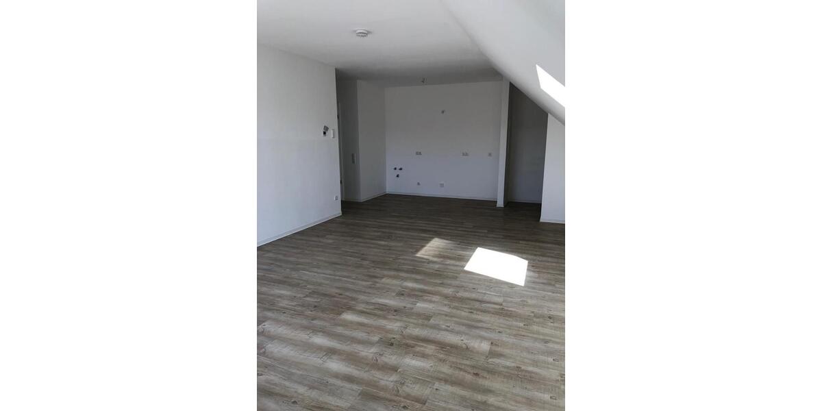 Dachgeschoßwohnung Petersberg - 2 Zimmer, 71 m&sup2;, 820&euro; | Angebot:26067434