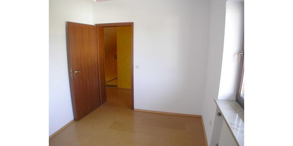 DHH mit Doppelgarage und Garten - Einfamilienhaus Höchstadt | Angebot:27184474