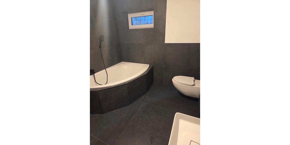 Erdgeschoßwohnung Waldmohr - 3 Zimmer, 125 m&sup2;, 1.450&euro; | Angebot:25651797