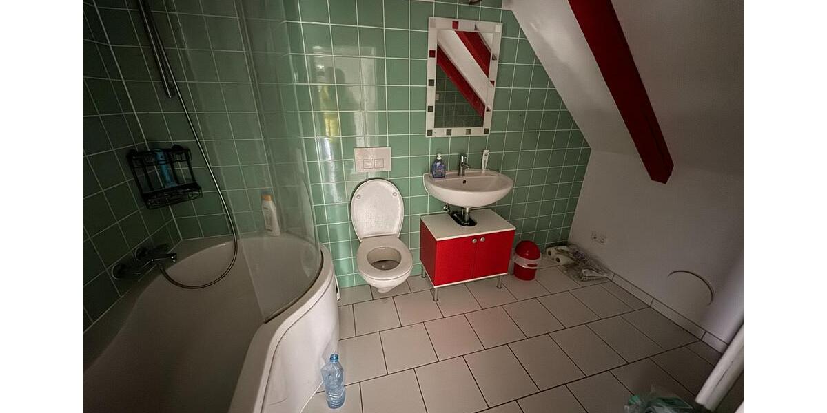 Dachgeschoßwohnung Bremen Häfen - 1.5 Zimmer, 69 m&sup2;, 750&euro; | Angebot:25207717