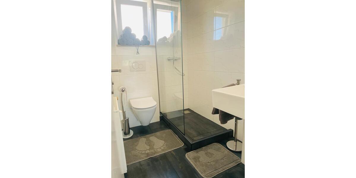 Etagenwohnung Würzburg Heuchelhof - 3 Zimmer, 100 m&sup2;, 30&euro; | Angebot:25641023