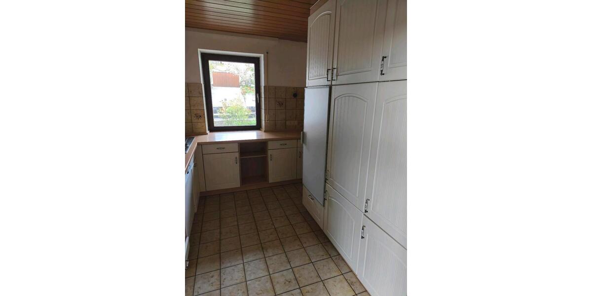 Etagenwohnung Hahnbach - 5 Zimmer, 120 m&sup2;, 820&euro; | Angebot:26447512