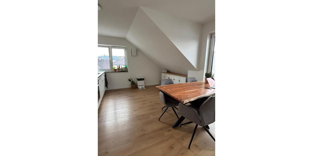 Etagenwohnung Gachenbach - 3 Zimmer, 81 m&sup2;, 1.000&euro; | Angebot:26058482