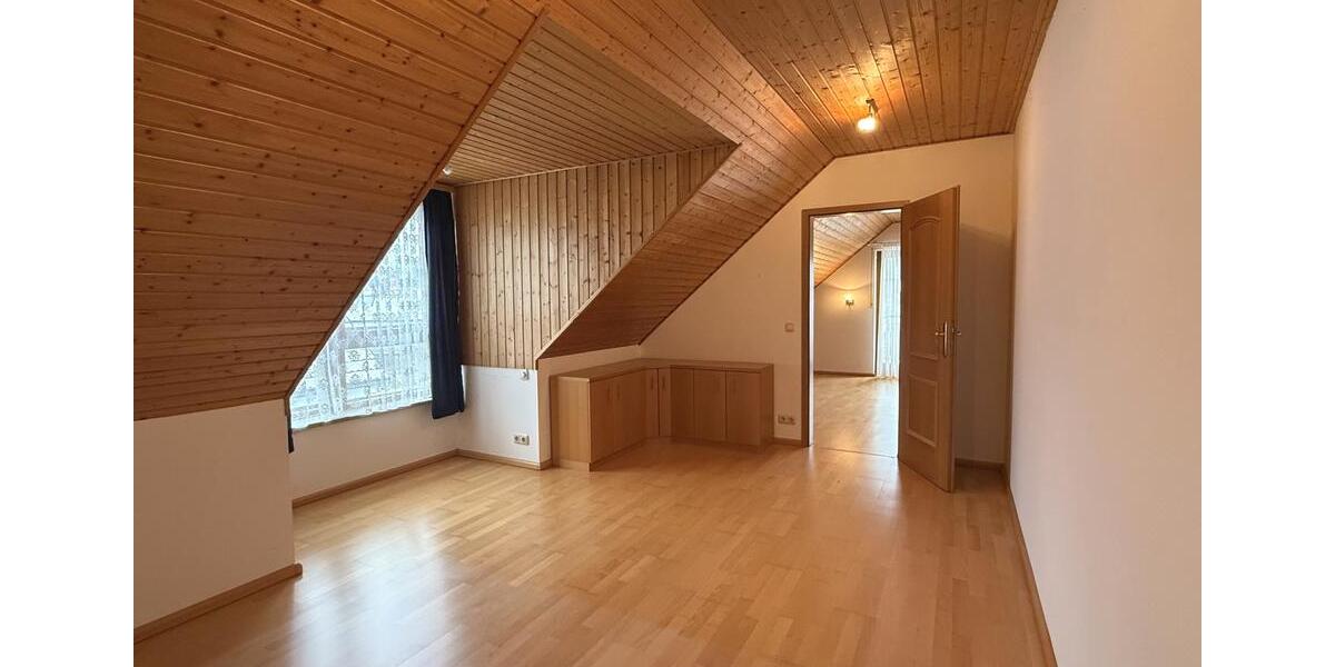Einfamilienhaus Nürnberg Holzheim - 6 Zimmer, 200 m&sup2;, 2.200&euro; | Angebot:24715191