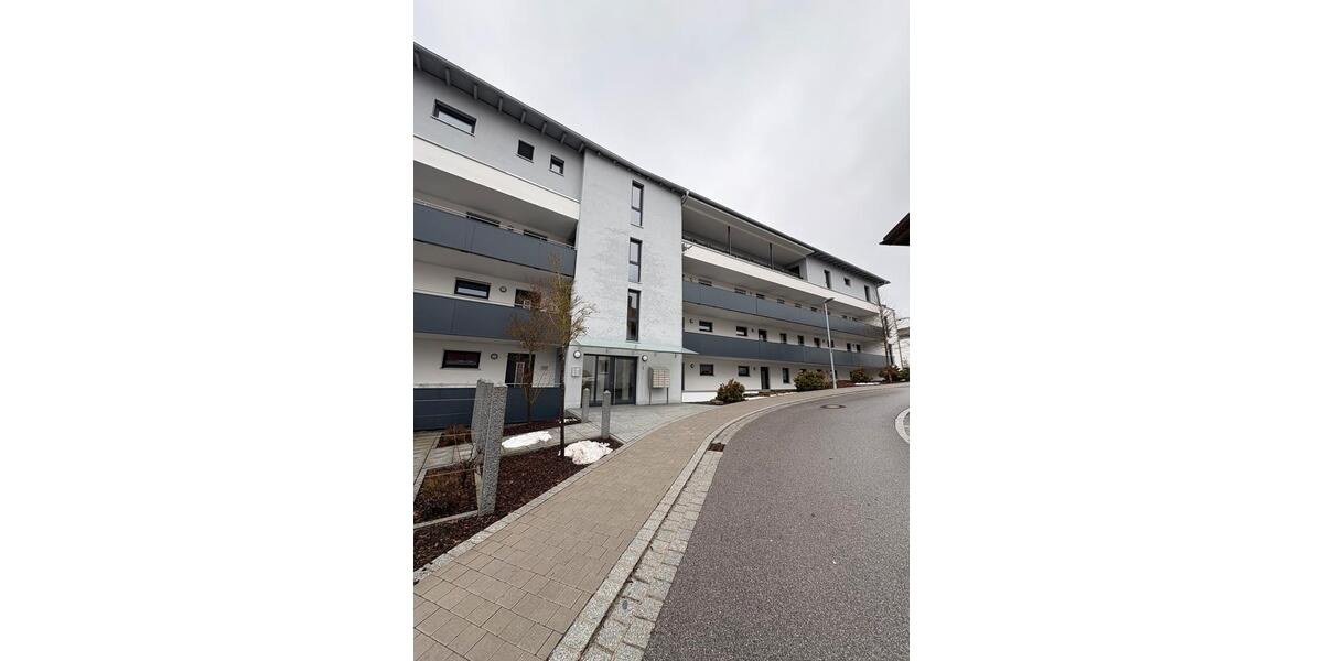 Erdgeschoßwohnung Regen - 2 Zimmer, 63 m&sup2;, 530&euro; | Angebot:25173861