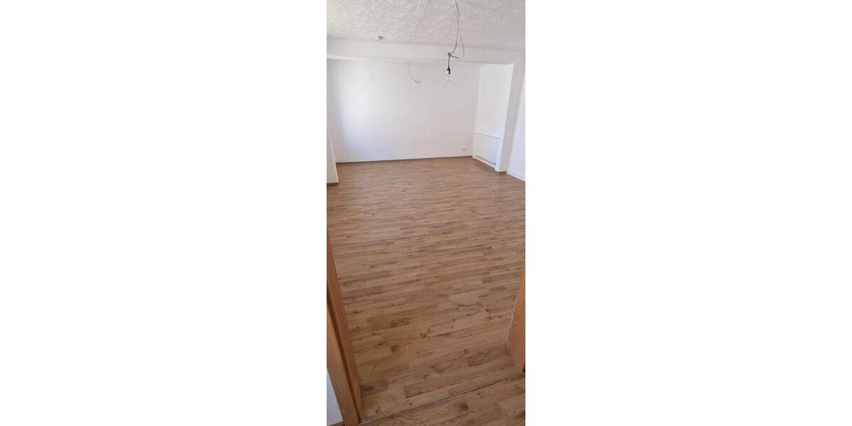 Etagenwohnung Aschersleben - 4 Zimmer, 116 m&sup2;, 800&euro; | Angebot:25239497