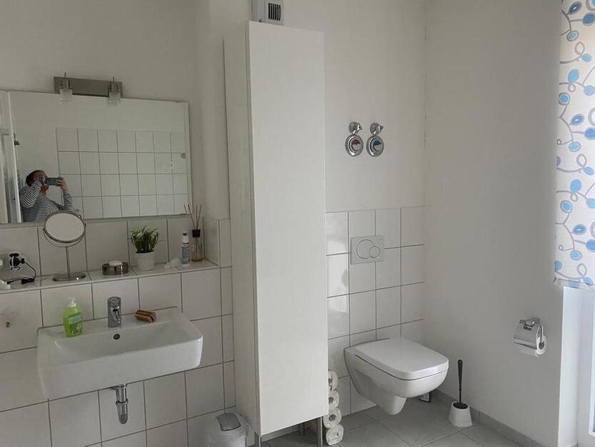 Möbilierte Zimmer befristet zu vermieten