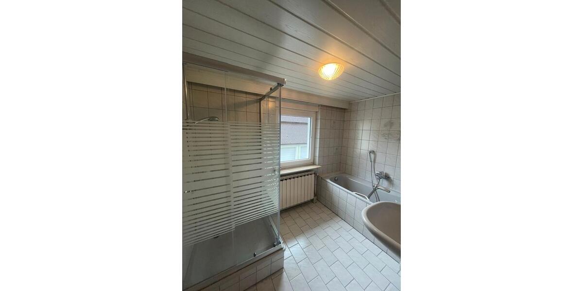 Etagenwohnung Herrieden - 4 Zimmer, 100 m&sup2;, 890&euro; | Angebot:26343060